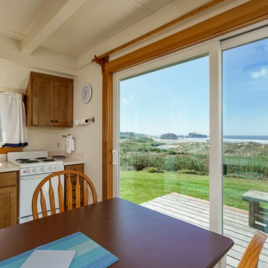 Premier Family Cottage - Windermere on the Beach - A Bandon Hotel